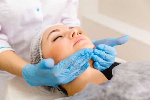 Restylane Skinboosters-Kurbehandlung